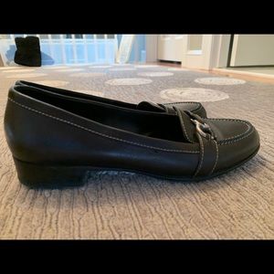 One pair black Bally loafers, size 40 (9)